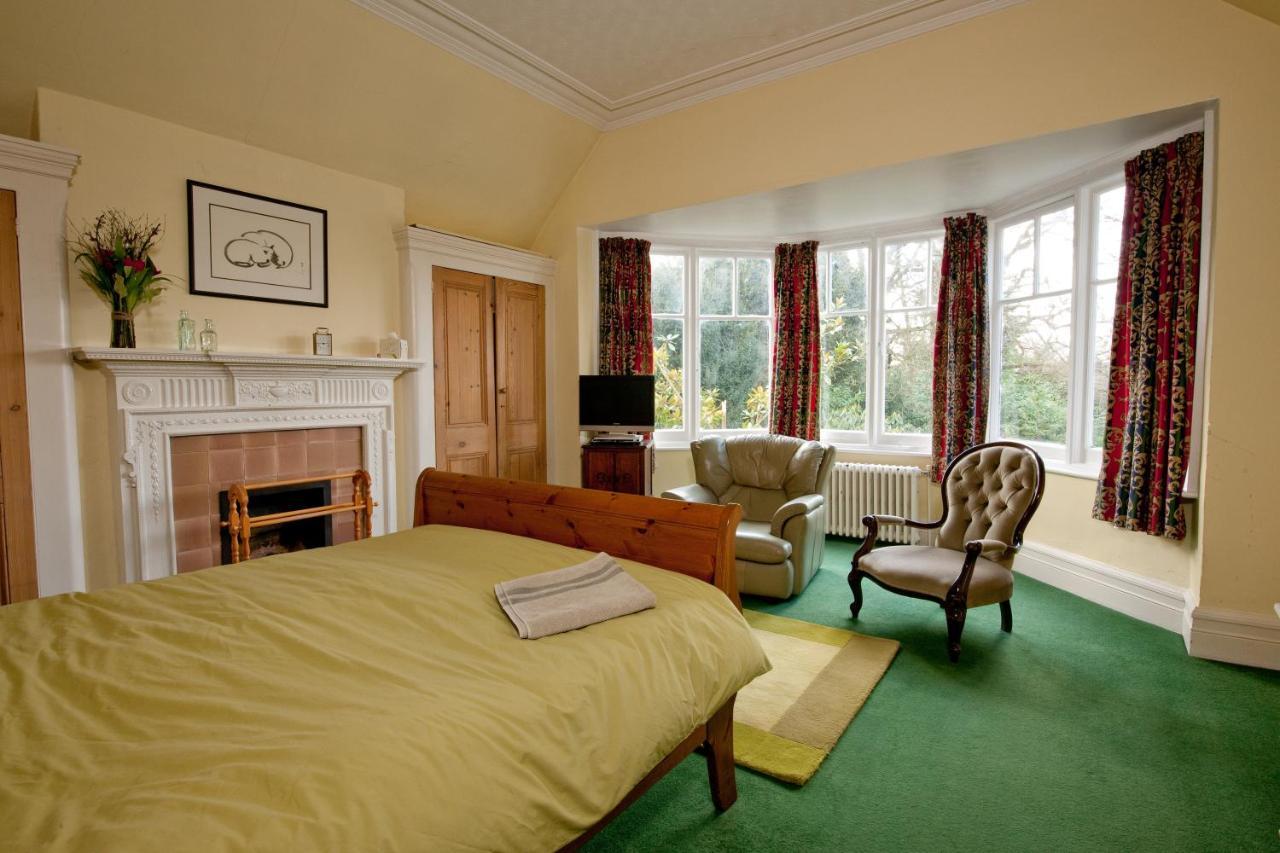 Heatherbank B&B サンドハースト エクステリア 写真