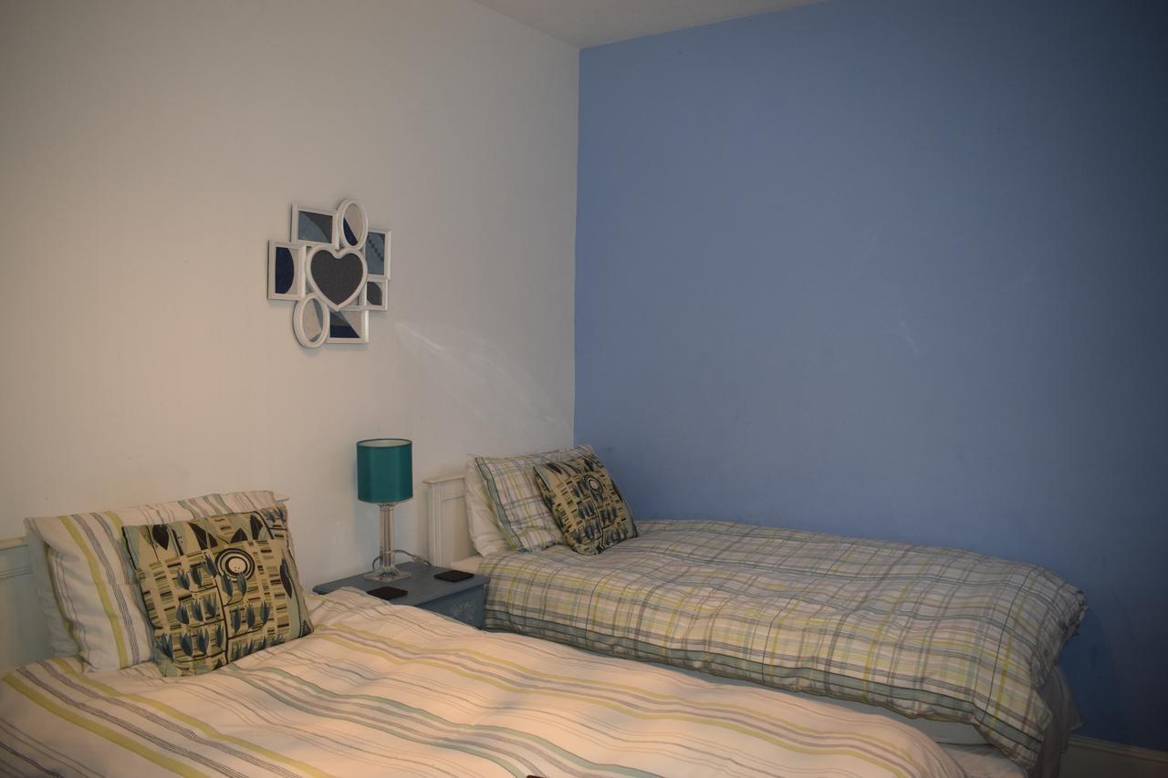 Heatherbank B&B サンドハースト エクステリア 写真
